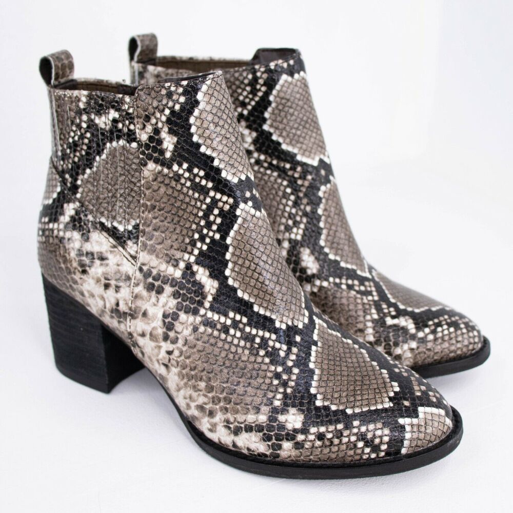 Blondo Noa Snake Print Ankle Boots Womens SIZE 7.5